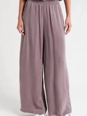 TravisMathew Sunday Chardonnay Pant Women's Size M Moonscape color MWT